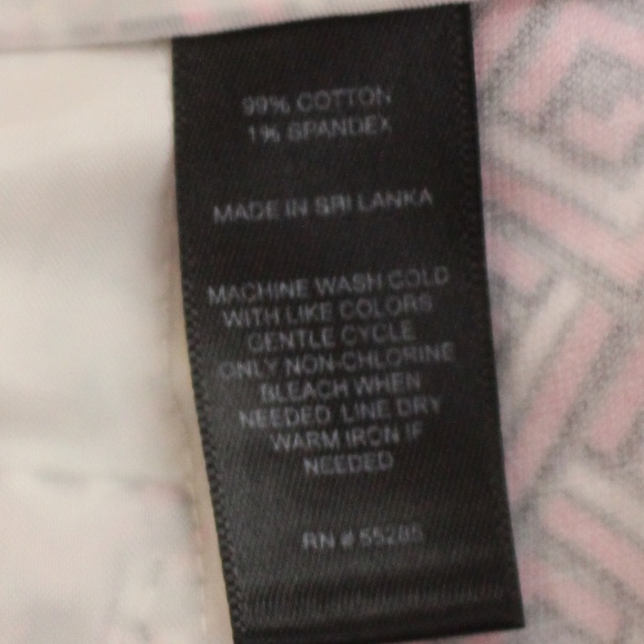 Express, white and pink printed shorts. - Picture 6 of 6